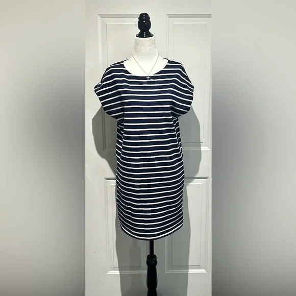 Aritzia community navy stripped oversized dress with pockets size  XXs - Picture 2 of 4